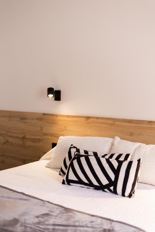 Apartamentos Mk77 Leon - Lahoz Eksteriør billede